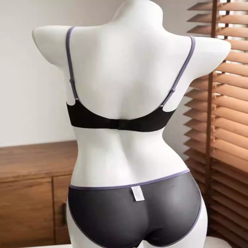 Damska francuska koronkowa bra – Bralette Wireless Soft recenzja i cena