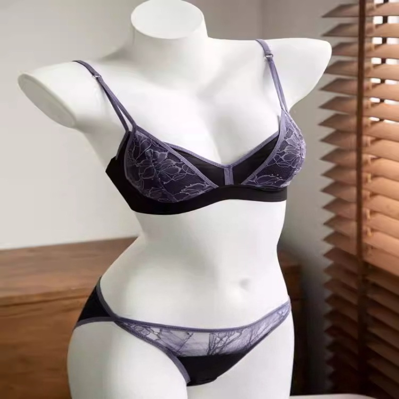 Damska francuska koronkowa bra – Bralette Wireless Soft recenzja i cena
